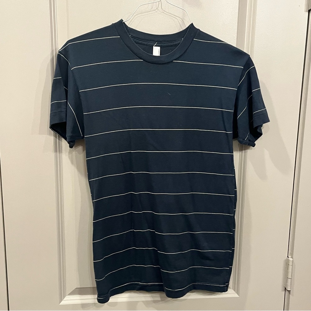 American Apperal Tee Size Small